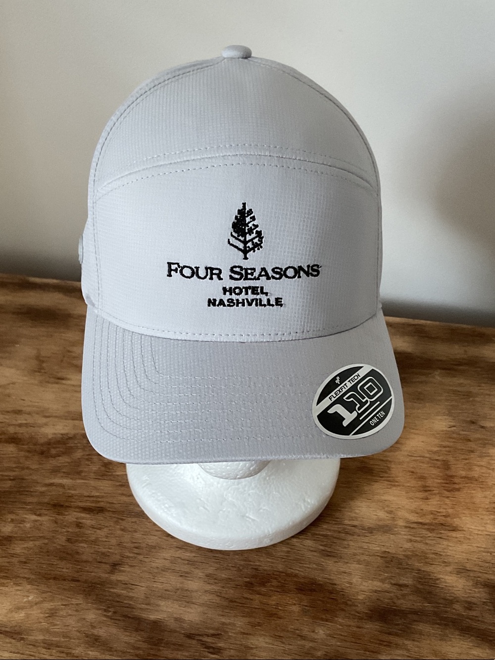 NWT Four Seasons Hotel Nashville White Flexfit Tech 110 Snapback Hat Cap